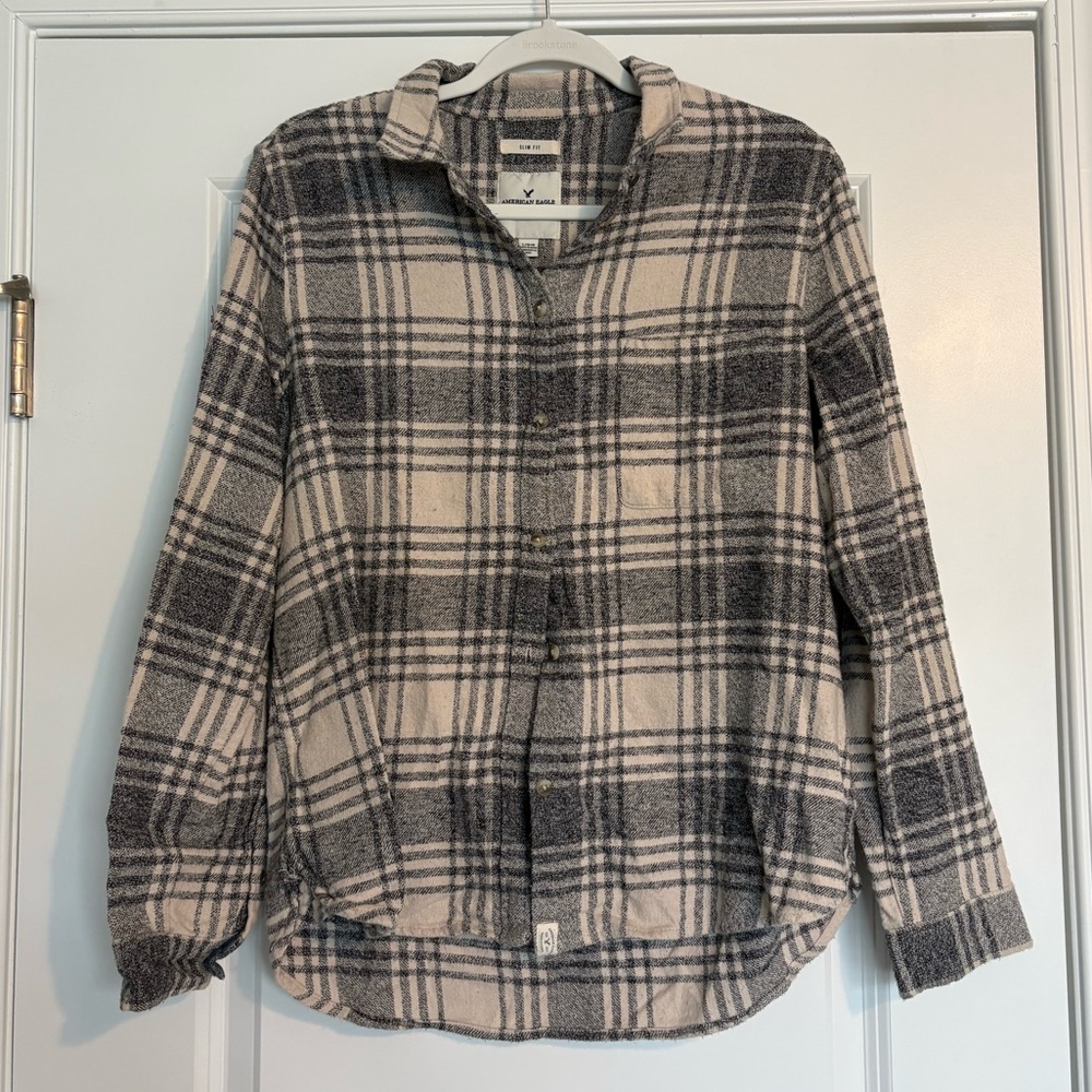 EUC American Eagle Outfitters Plaid Flannel Shirt Size L